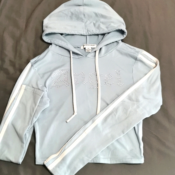 shirt - Picture 2 of 3